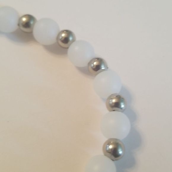Mens New Custom Made 6mm White & Silver Beaded 8" Expansion Bracelet - Picture 3 of 5